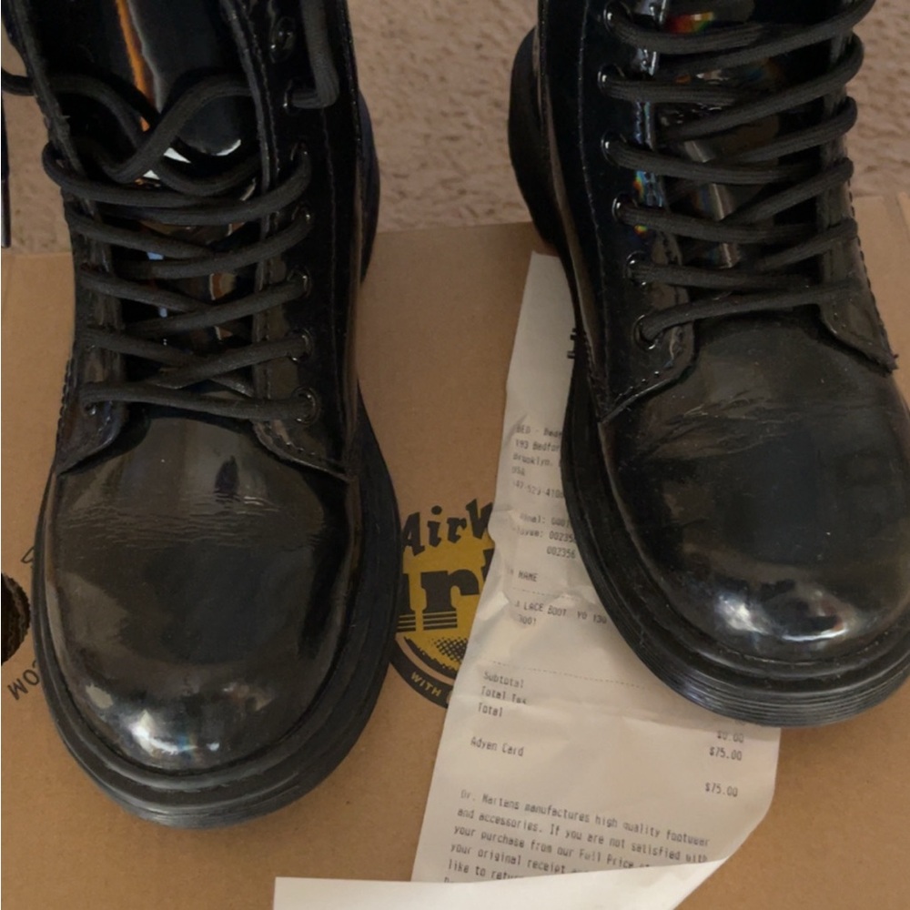 Dr. Martens Shiny Black kids boots